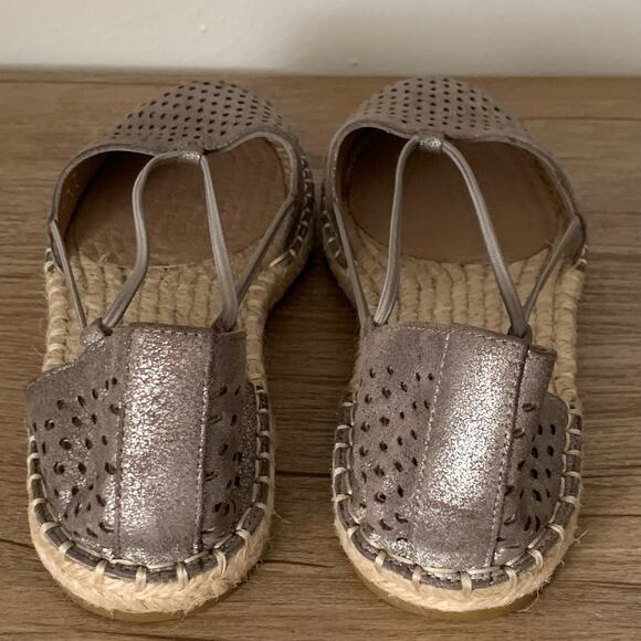 Eileen Fisher Lee 2 Espadrille Sandals Closed Toe 6 US Leather Flats Mica Jute - Picture 8 of 12